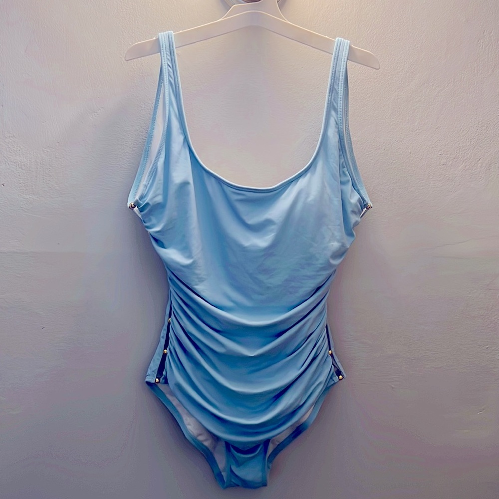One piece swimsuit
